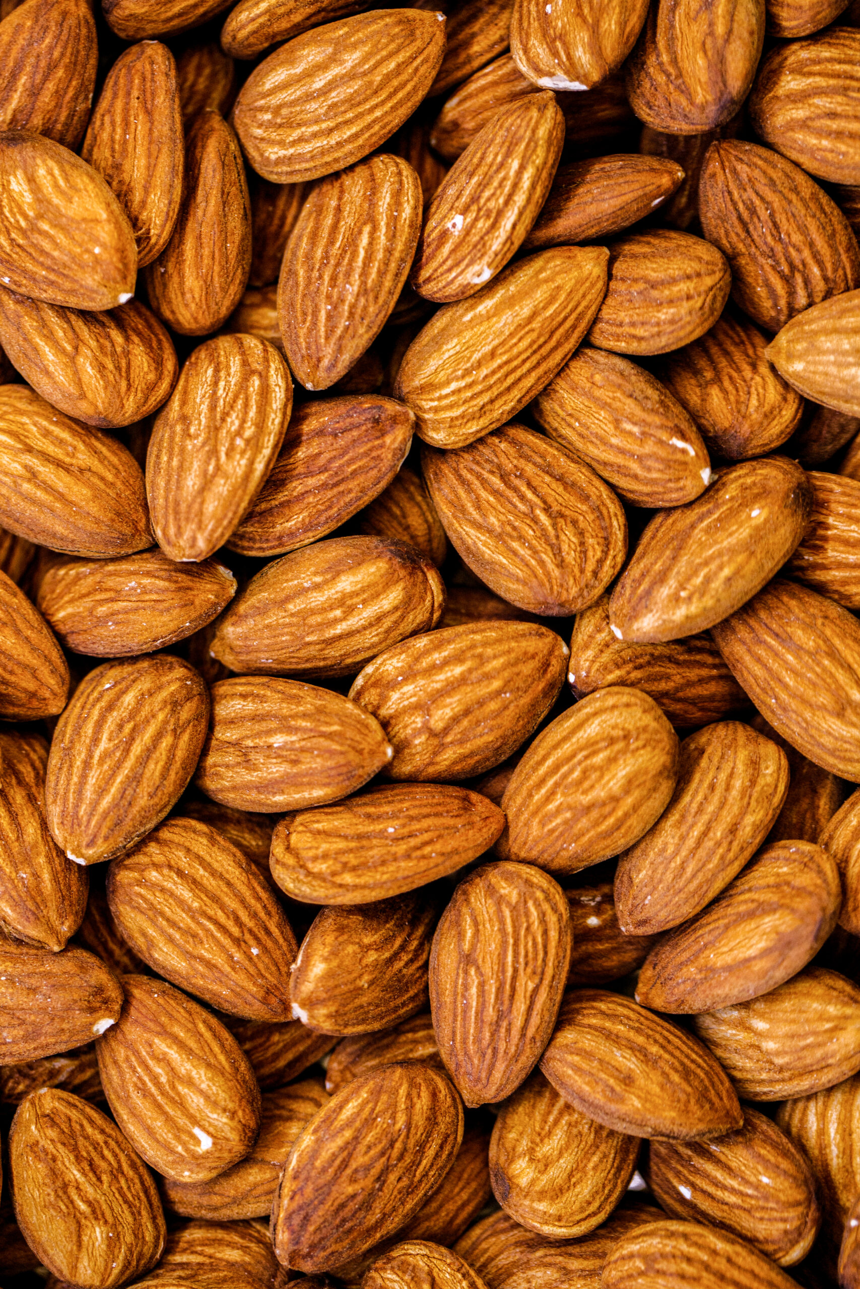 almonds almonds